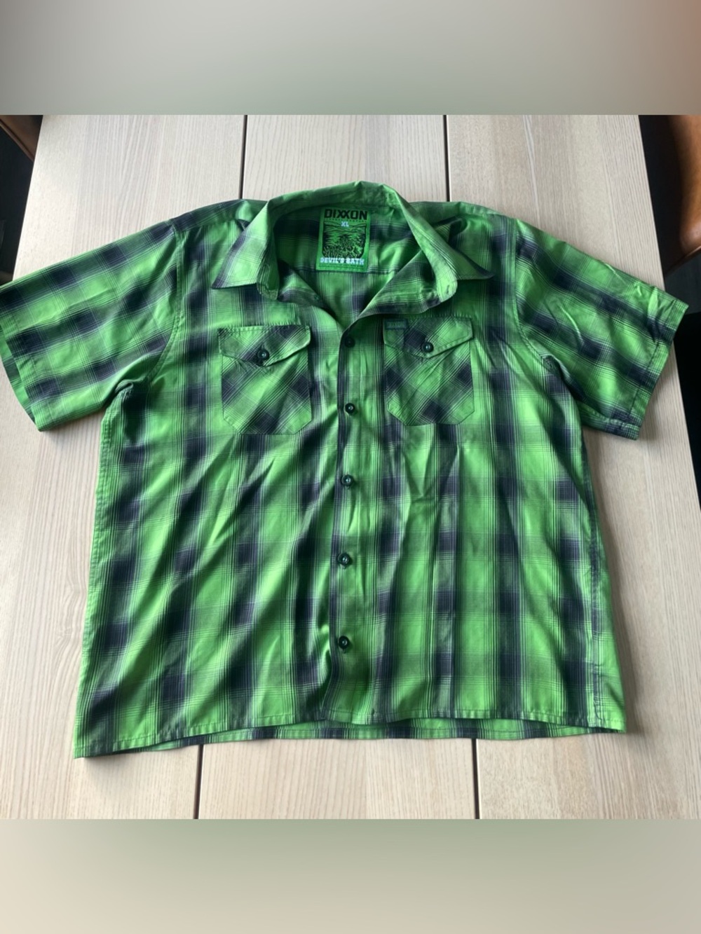 DIXXON short sleeve Green and Black  Button-Down dress shirt, Dixxon men’s xl